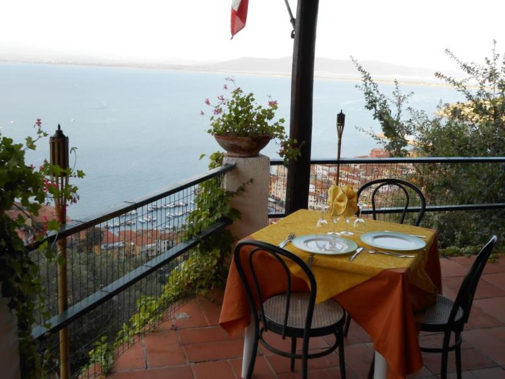 Hotel Vittoria ปอร์โต ซานโต สเตฟาโน ภายนอก รูปภาพ
